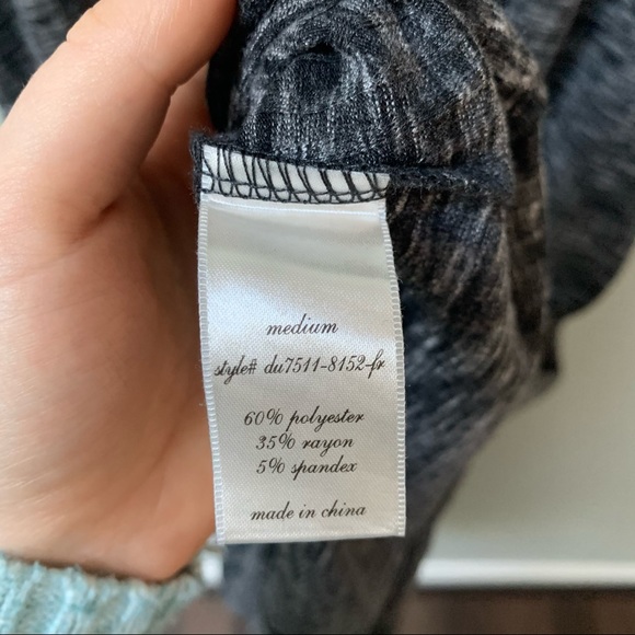 Mock Neck Gray Sleeveless Dress - Picture 5 of 5